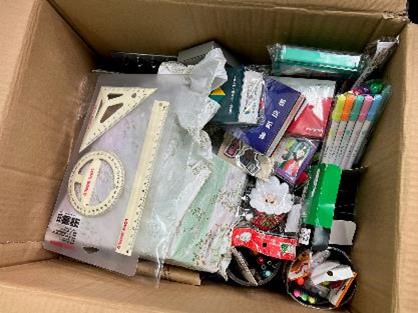 本所同仁捐贈文具用品